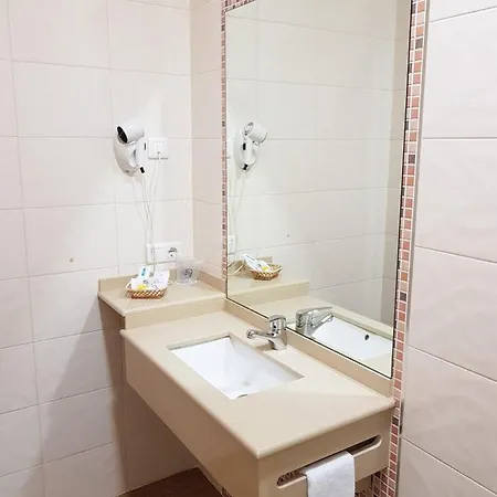 Plaza Escribano 2*